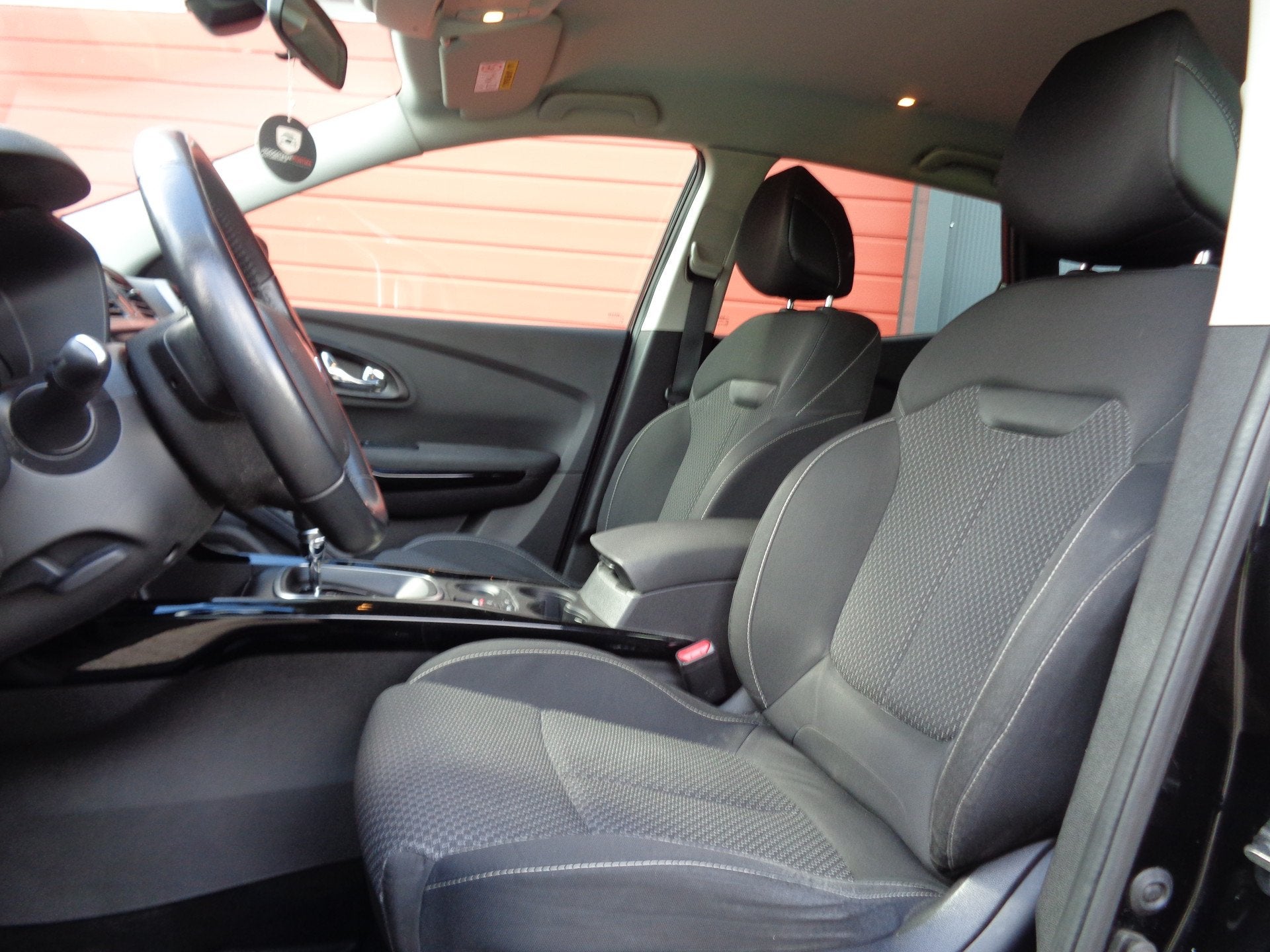 Renault Kadjar 1.2 TCe Zen 131PK Automaat Navi Clima Cruise, Auto's, Kadjar, Parkeersensor, Gebruikt, 4 cilinders