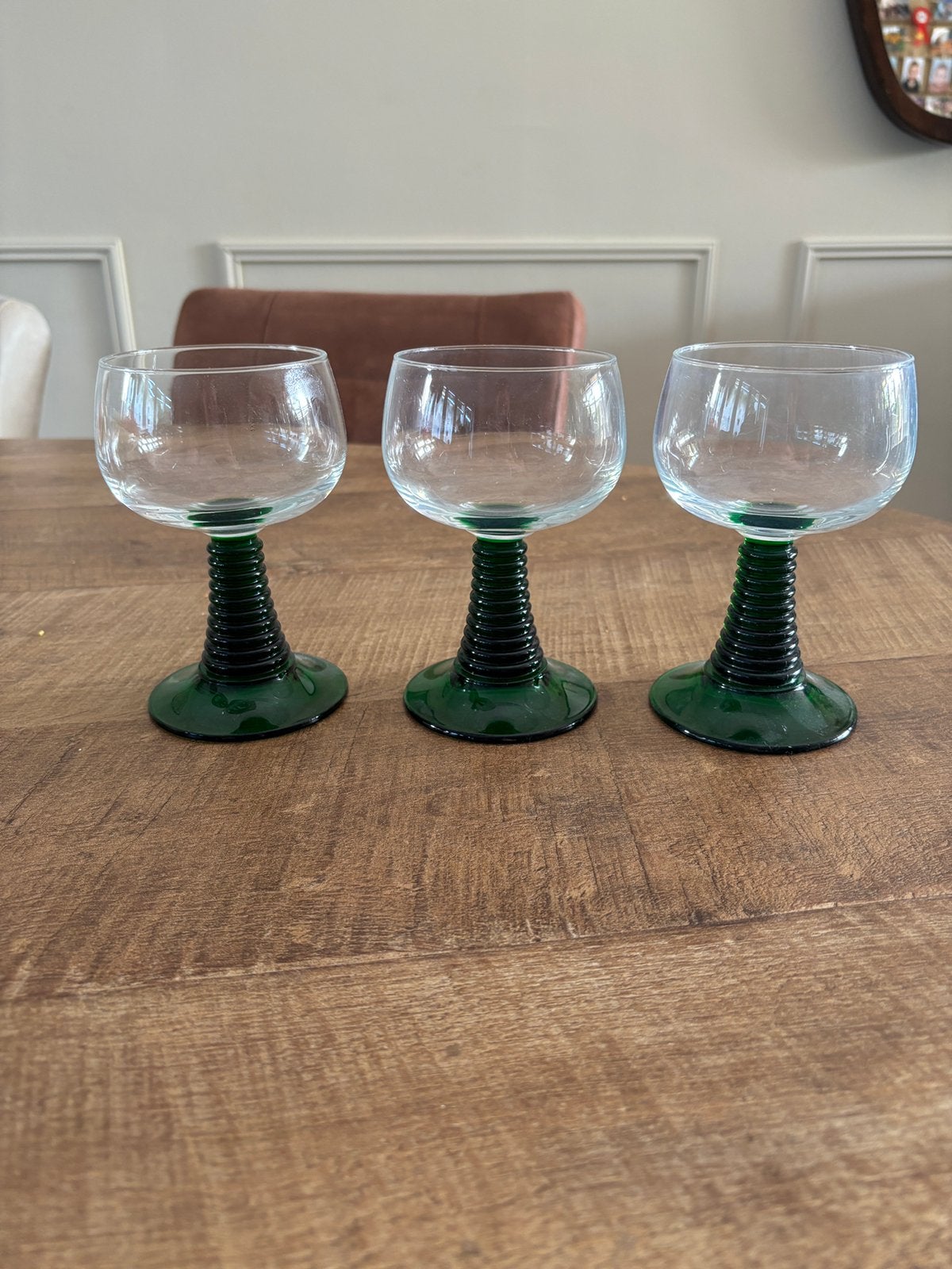 Set van 3 Groene Roemer Wijnglazen met Ribbelvoet, Glas of Glazen, Gebruikt, Ophalen of Verzenden, Glas