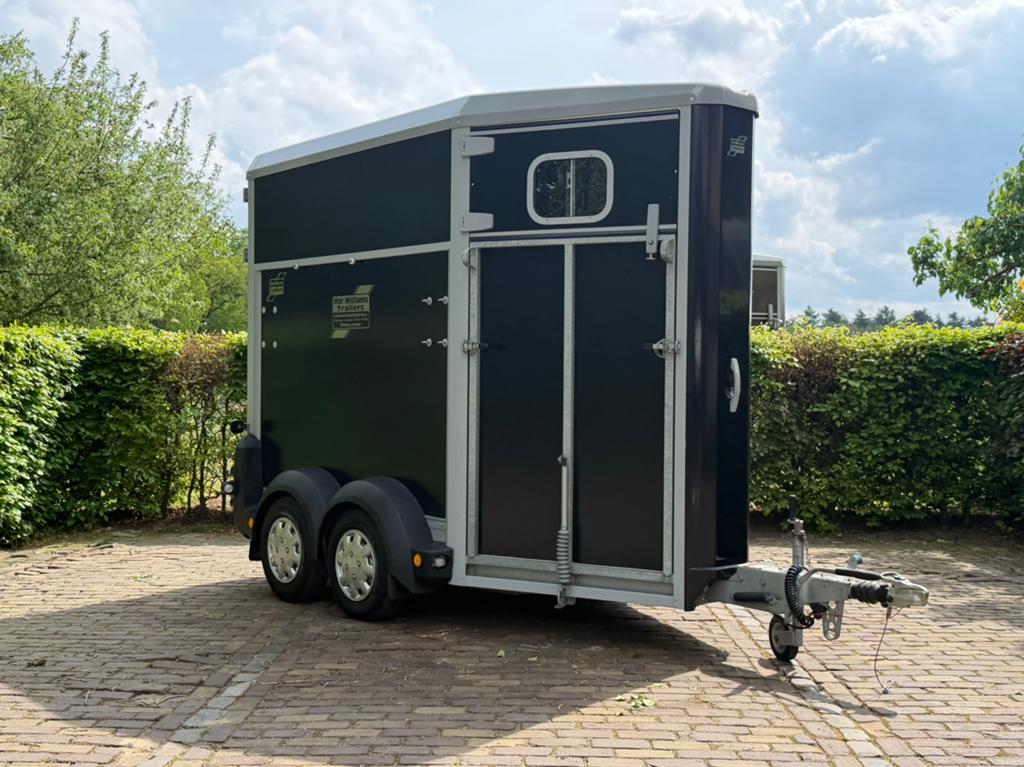 Nieuwstaat Ifor williams Hb403 vooruitloop aluminum vloer, Dieren en Toebehoren, Paarden en Pony's | Trailers en Aanhangwagens