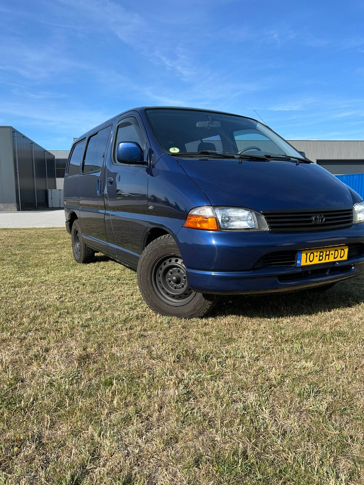 Toyota Hi-ace 2.5d4d youngtimer DC Executive 2003 4wd loo, 2000 kg, Blauw, Grijs, Particulier