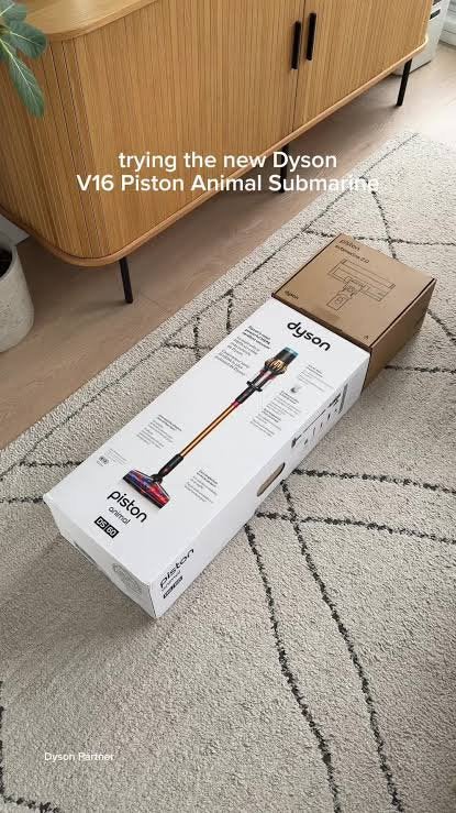 Dyson V16 Piston Animal Submarine editie, Witgoed en Apparatuur, Stofzuigers, Duitsland, Stille werking, Nieuw, Ophalen of Verzenden