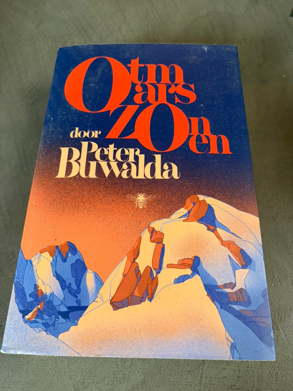 Otmars zonen – Peter Buwalda, Boeken, Ophalen of Verzenden, Zo goed als nieuw