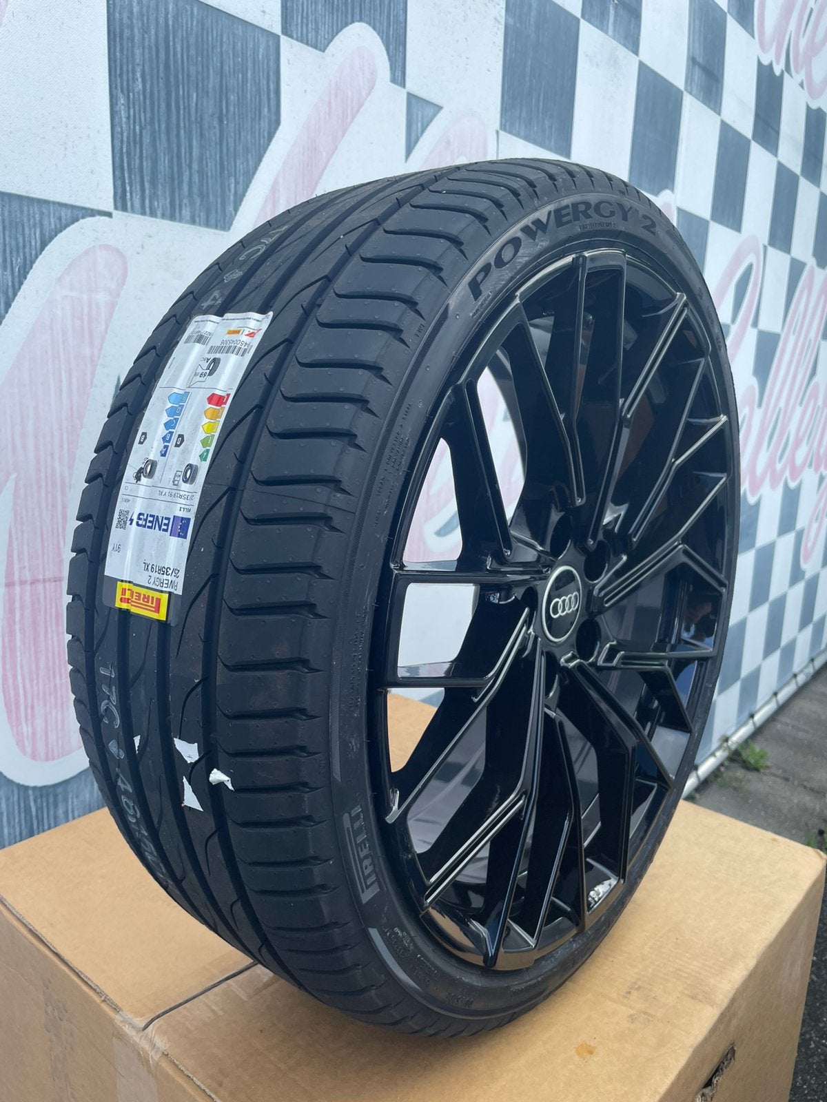 19 inch Audi A3 A4 B9 B10 velgen 5x112 + pirelli 235 35 19, 19 inch, Banden en Velgen, Nieuw, Ophalen of Verzenden