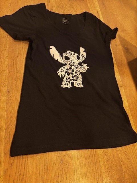Zwart T-shirt van Stitch print maat S (advr 93), Zwart, Ophalen of Verzenden, Korte mouw, Maat 36 (S)