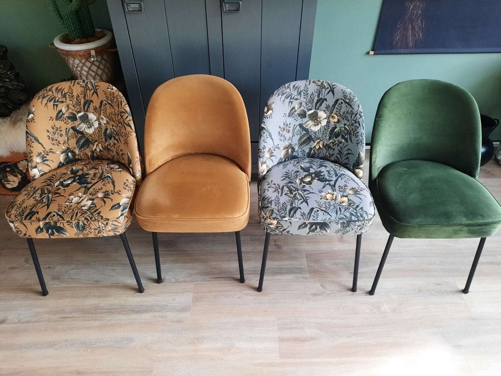 Z.G.A.N 4 of 5 stoelen Be Pure Home, Ophalen, Overige kleuren, Zo goed als nieuw, Vier