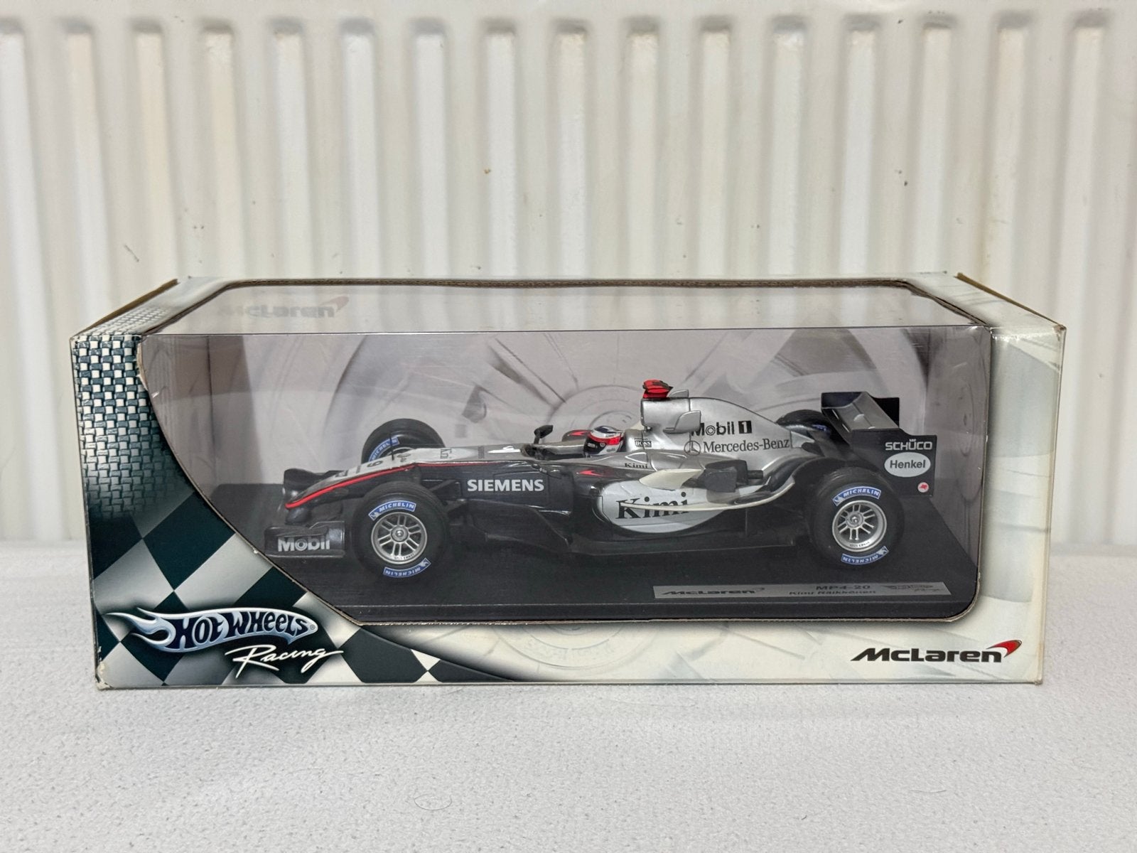 1:18 McLaren Mercedes MP4-20 Raikkonen HotWheels, Ophalen of Verzenden, Zo goed als nieuw, Auto, Hot Wheels
