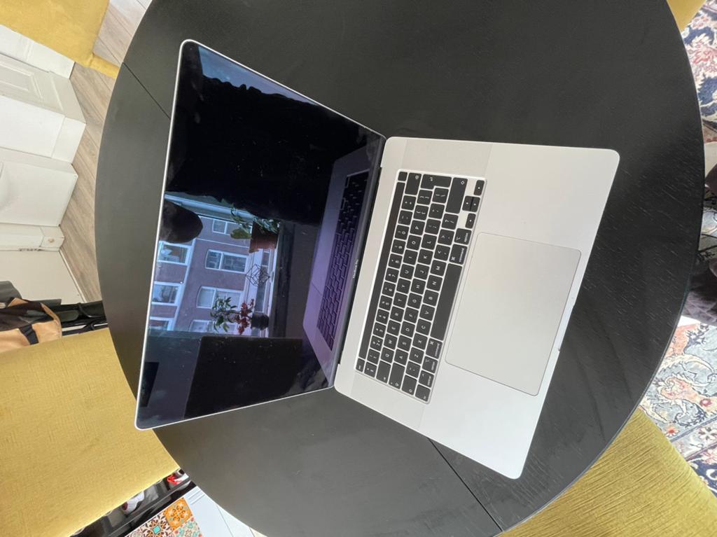 2019 Mac book pro 16inch, Computers en Software, Apple Macbooks, Ophalen of Verzenden, 16 inch, MacBook Pro, 2 tot 3 Ghz