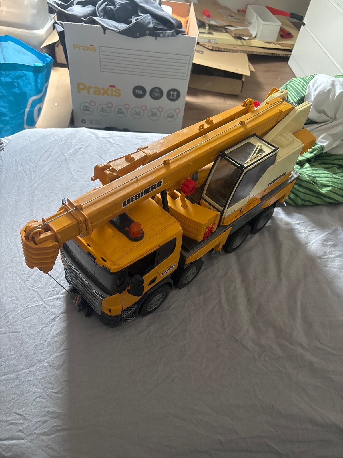 Bruder Scania R560 Liebherr Hijskraan, Kinderen en Baby's, Speelgoed | Speelgoedvoertuigen, Ophalen of Verzenden, Gebruikt