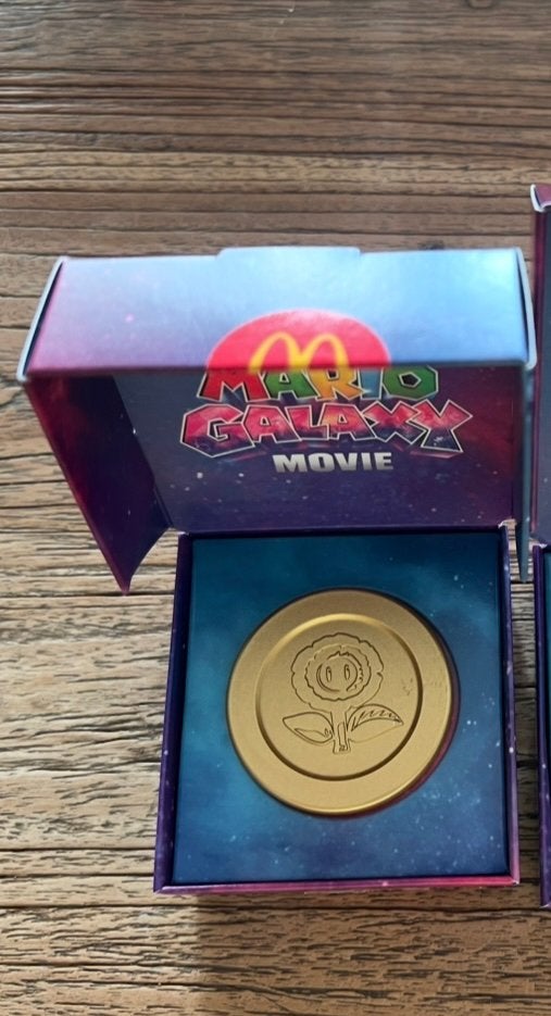 Mc donalds munt vuurbloem, mario galaxy movie, Ophalen of Verzenden, Nieuw