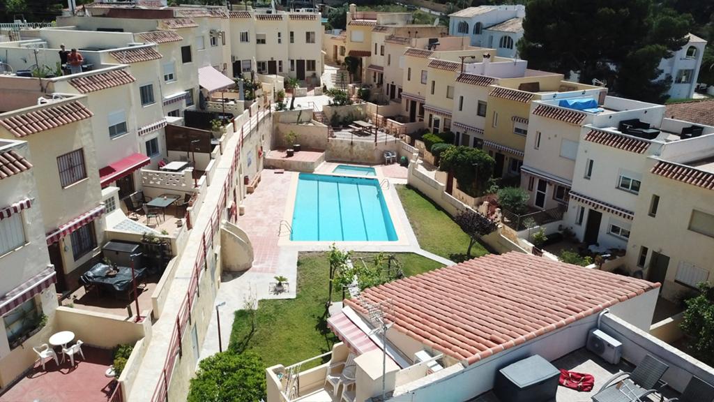 Rust en ruimte maar dichtbij het bruisende centrum van Albir, Costa Blanca, Aan zee, Zwembad, Eigenaar
