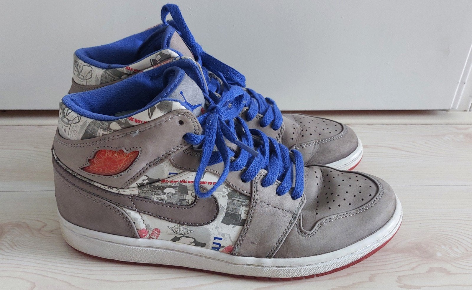 Jordan Mid 1 -  Maat 40 - Gebruikt, Kleding | Dames, Schoenen, Sportschoenen, Ophalen of Verzenden, Jordan, Grijs