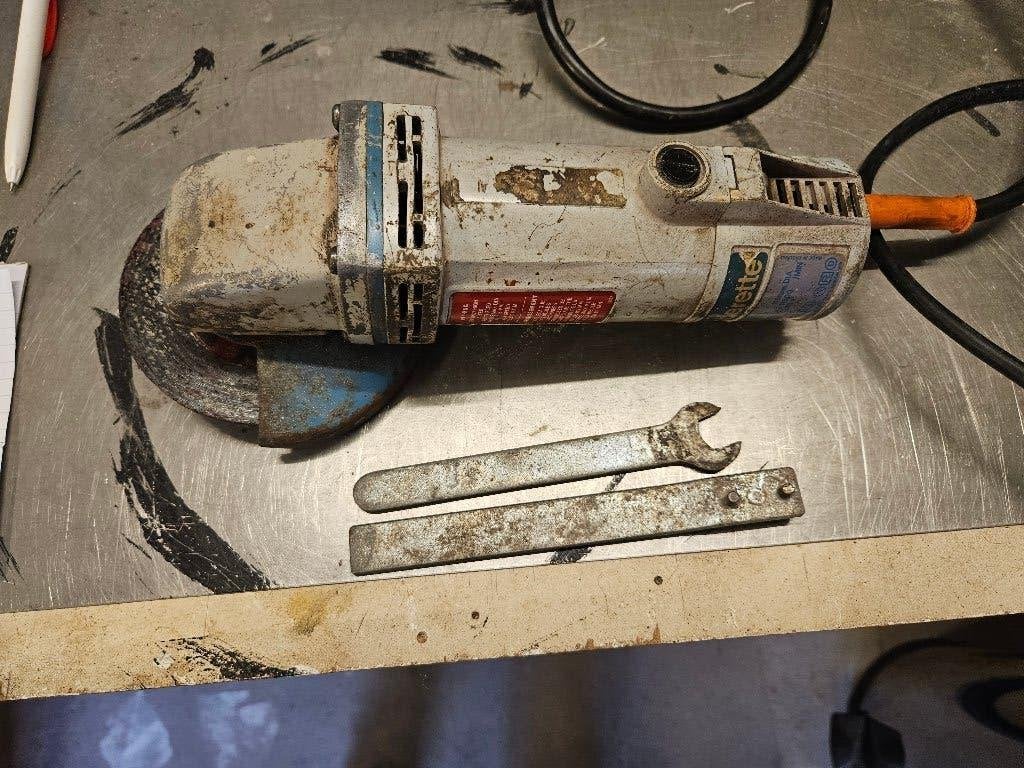 slijptol, Doe-het-zelf en Verbouw, Gereedschap | Slijpmachines, Ophalen of Verzenden, Gebruikt, 700 tot 1000 watt, Haakse handslijpmachine