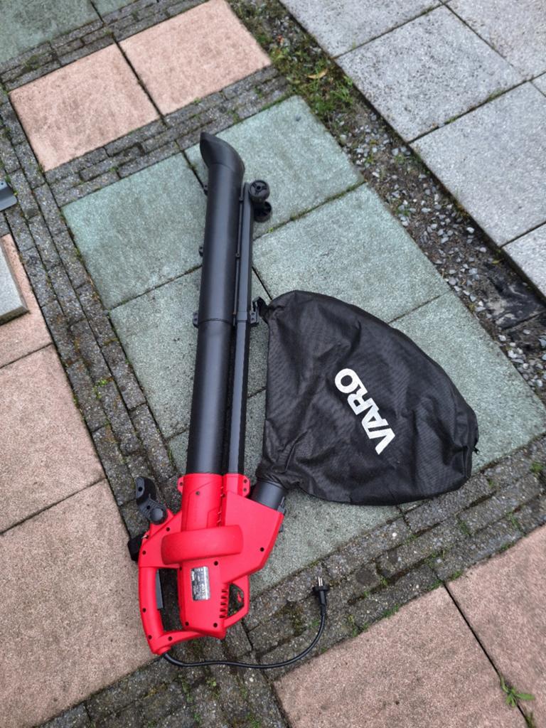 Varo VAR10069/21 Bladblazer/Bladzuiger 3300W, Tuin en Terras, Bladblazers, Ophalen, Met opvangzak, Handgedragen, Zo goed als nieuw