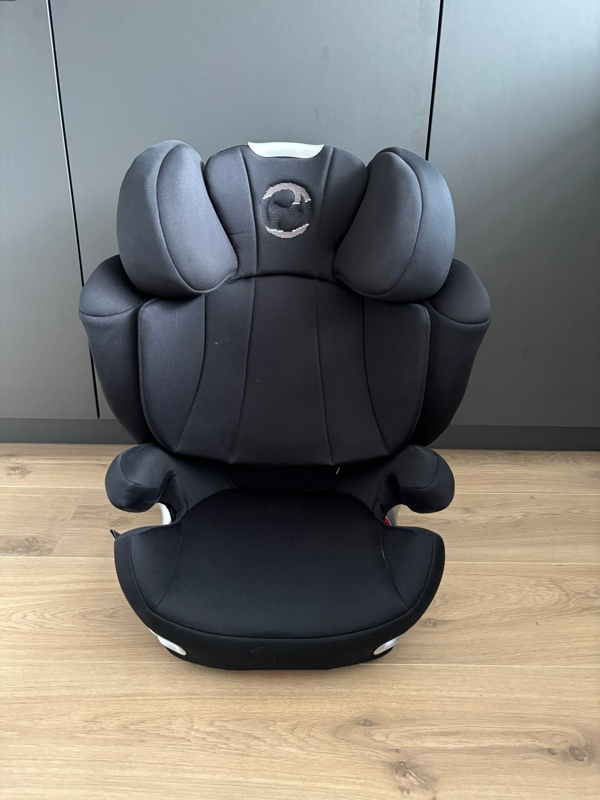 Cybex Solution Q3-Fix autostoel - Zwart, Autogordel of Isofix, 15 t/m 36 kg, Verstelbare rugleuning, Zo goed als nieuw