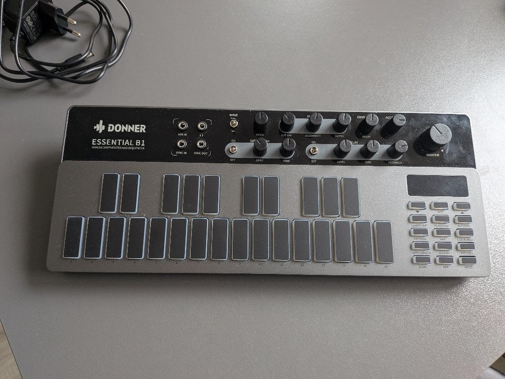 synthesizer, Ophalen, Zo goed als nieuw, 61 toetsen, Overige merken
