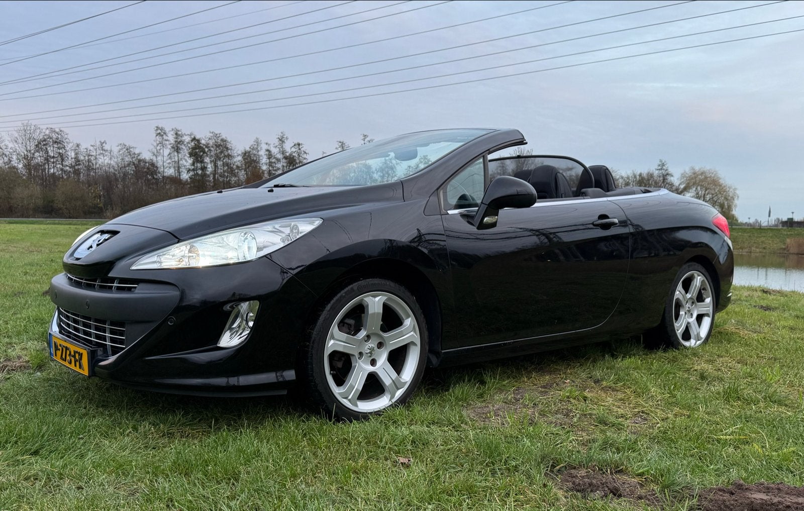 Peugeot 308 1.6 THP CC 2011 Zwart, Auto's, Peugeot, Voorwielaandrijving, Euro 5, 1490 kg, Zwart