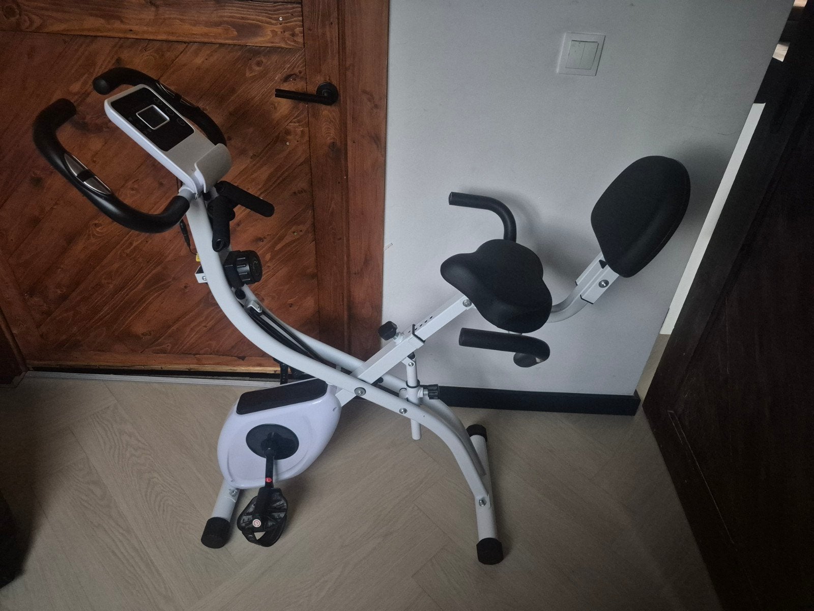 Opvouwbare hometrainer met rugleuning, Ophalen, Zo goed als nieuw, Metaal, Benen