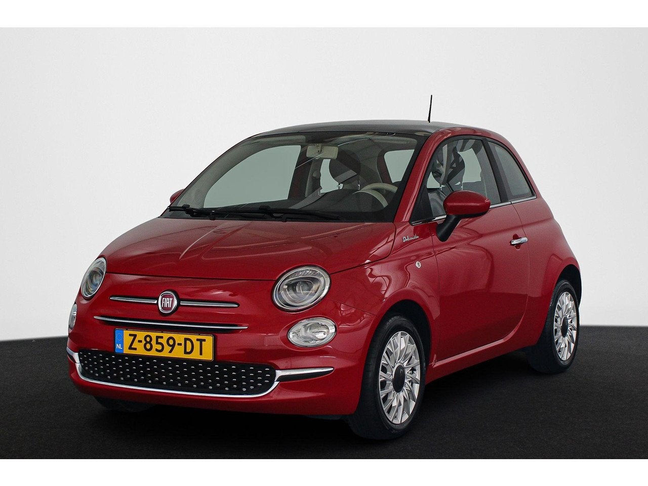 Fiat 500 1.0 Hybrid Dolcevita Panoramadak Apple CarPlay Clim, 4 stoelen, Bedrijf, Handgeschakeld, 3 cilinders