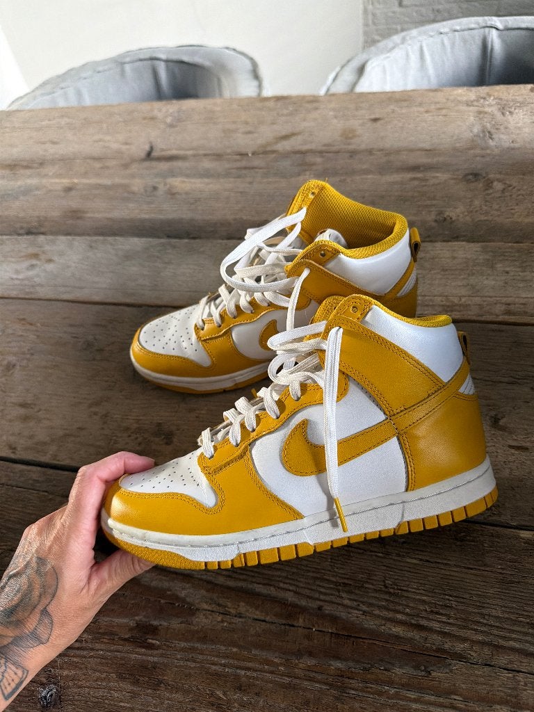 Nike dunk mt 37.5, Geel, Nike, Ophalen of Verzenden, Sneakers of Gympen