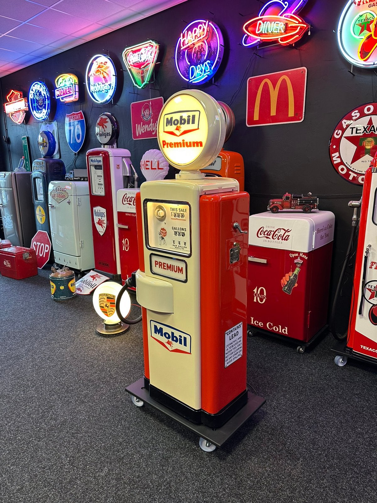 Unieke Amerikaanse benzinepomp Wayne 100a Mobilgas Gas Pump, Ophalen, Gebruikt