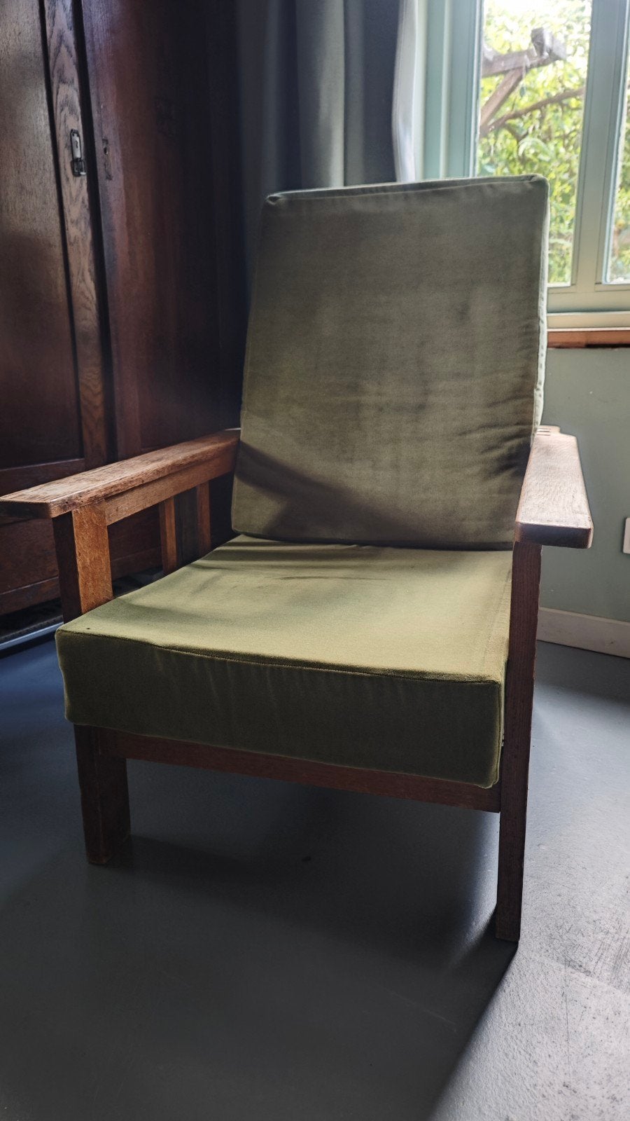 Oude rokerstoel met nieuwe kussens en bekleding, Antiek en Kunst, Ophalen of Verzenden