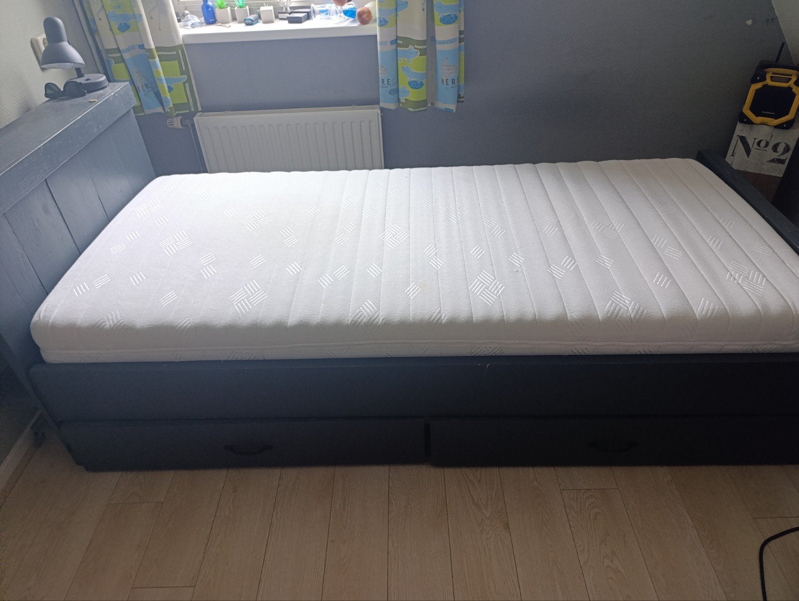 Eenpersoons houten bed (200x90), Ophalen, Gebruikt, 90 cm, Eenpersoons
