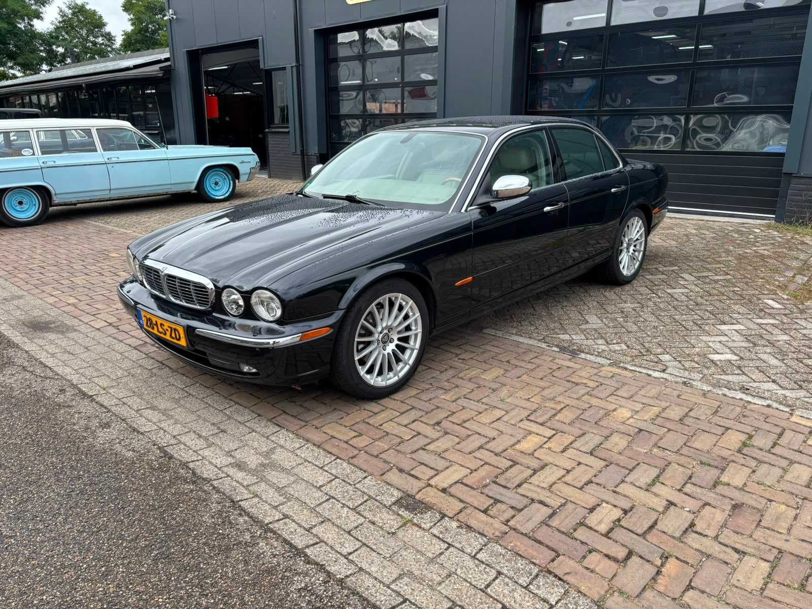 Jaquar - XJ - X350 - Youngtimer > 15, Automaat, Achterwielaandrijving, Gebruikt, 8 cilinders