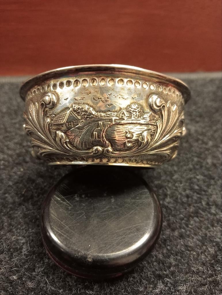 Antieke Zilveren Kom 2e Gehalte met Hollandse Scènes, Antiek en Kunst, Ophalen of Verzenden, Zilver