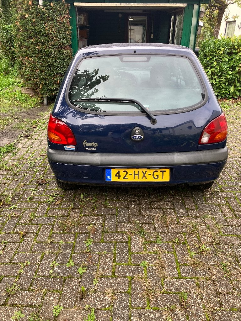 Ford Fiësta 1.3L -8V  2002  Blauw met weinig  kilometers, Auto's, Voorwielaandrijving, 1299 cc, Stof, 40 €/maand