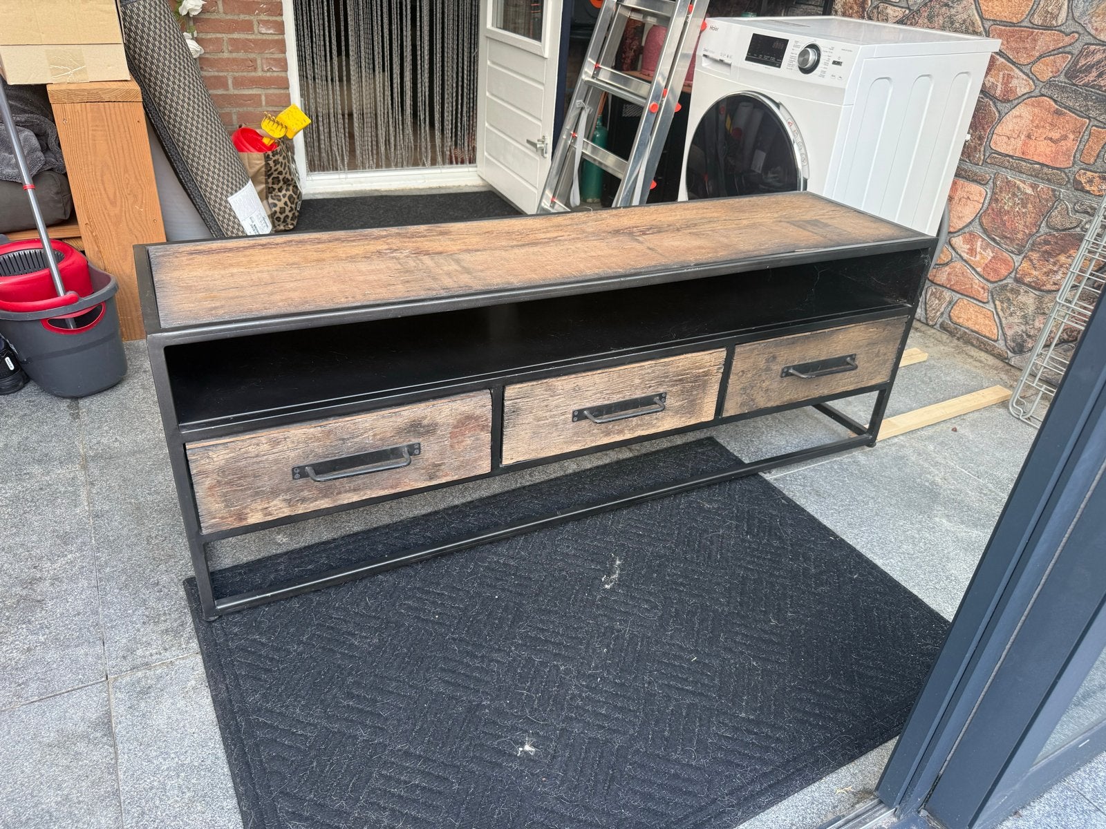Haco TV meubel van mangohout met zwart staal, Ophalen, Gebruikt, 100 tot 150 cm, Minder dan 100 cm