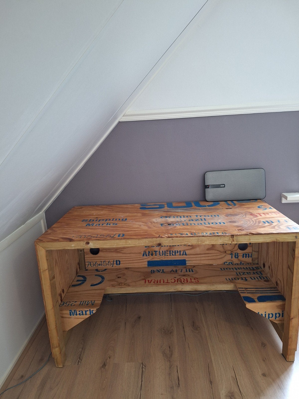 Stoer bureau, Ophalen