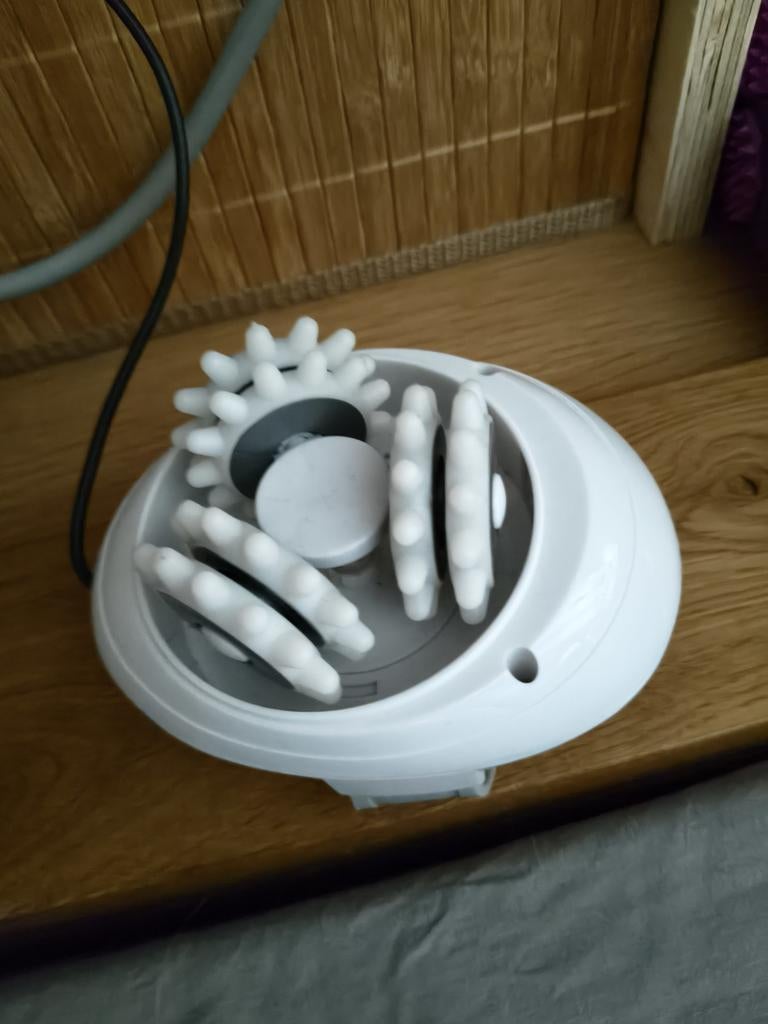 Elektrisch massageapparaat cellulitis, Ophalen of Verzenden, Zo goed als nieuw, Apparaat