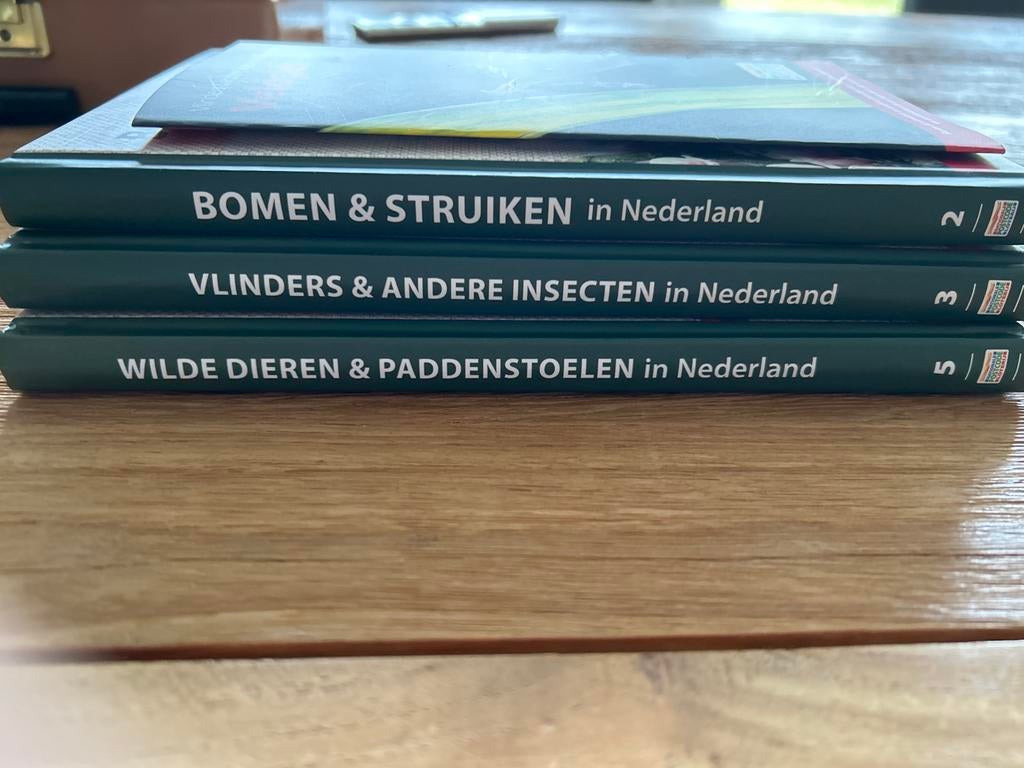 Bomen, Vlinders, Dieren & Paddenstoelen, Boeken, Ophalen, Zo goed als nieuw, Natuur algemeen