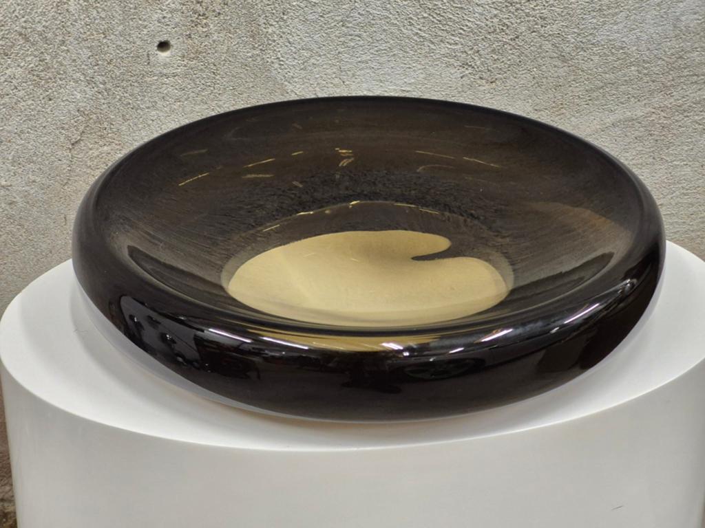 Vintage IKEA Stockholm Schaal 1999 Rookbruin Glas 36 cm ZGAN, Schaal, Rond, Ophalen of Verzenden, Glas