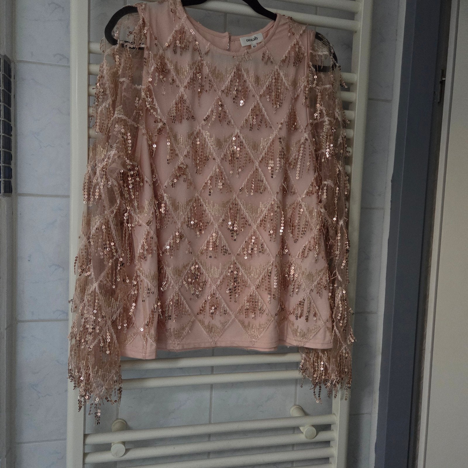 Mooie blouse met pailletten rose, Maat 42/44 (L), Ophalen of Verzenden, Zo goed als nieuw, Roze