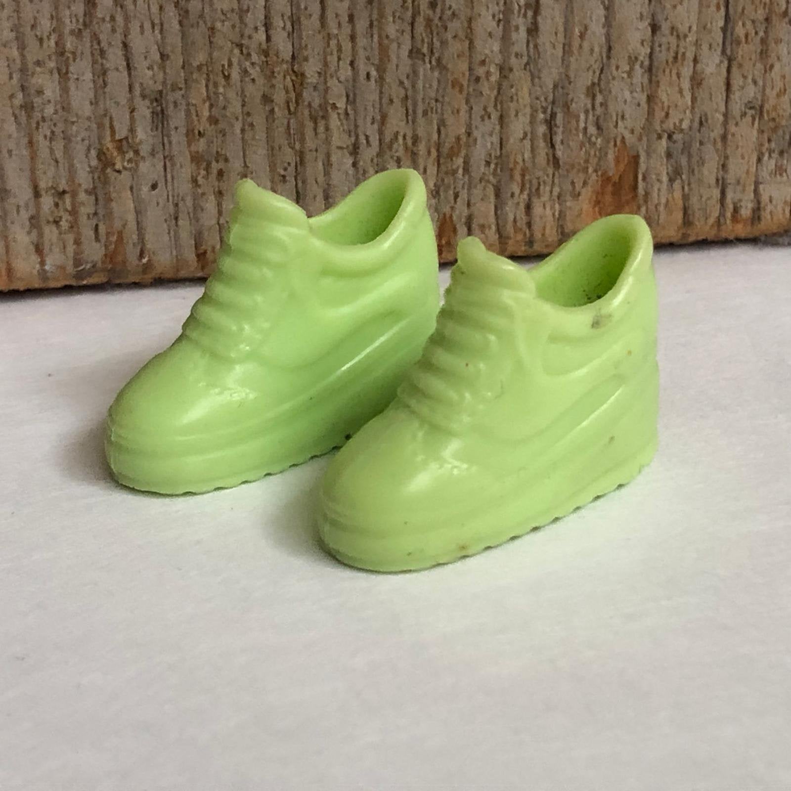 Licht groene sneakers voor Barbie, Ophalen of Verzenden, Zo goed als nieuw, Barbie