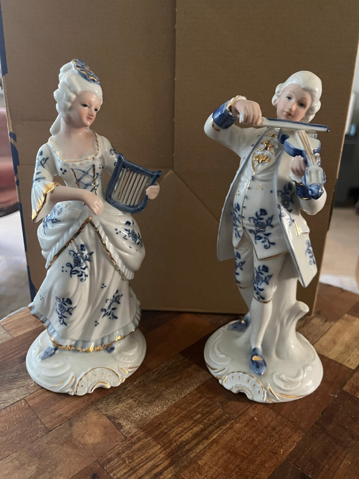 Vintage Porseleinen Beeldjes: Muzikaal Paar, Antiek en Kunst, Ophalen of Verzenden