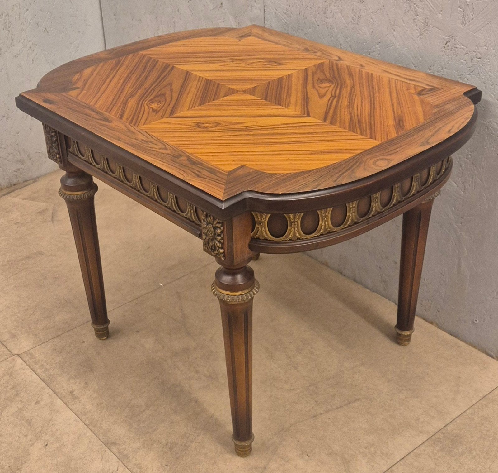 Klassieke Elysée bijzettafel / salontafel met ingelegd blad, Ophalen