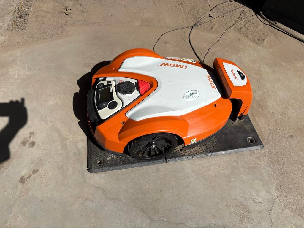 Stihl iMow 632C Robotmaaier - Gebruikt, Tuin en Terras, Robotmaaiers, Ophalen of Verzenden, Gebruikt, Meer dan 25 cm