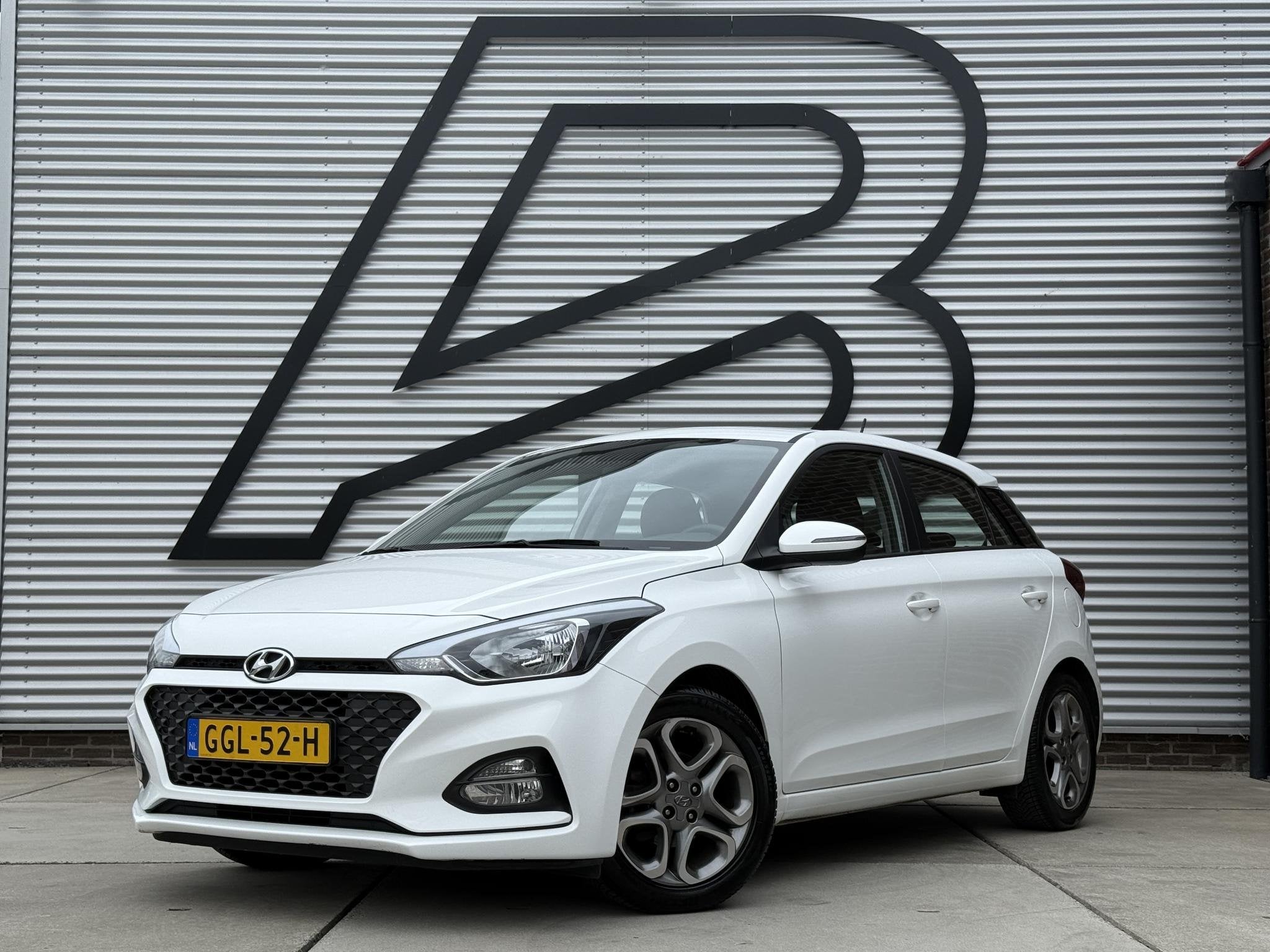 Hyundai i20 1.0 T-GDI Comfort 1e Eigenaar|Navi|Camera|PDC|Ai, Voorwielaandrijving, Gebruikt, Euro 6, Wit