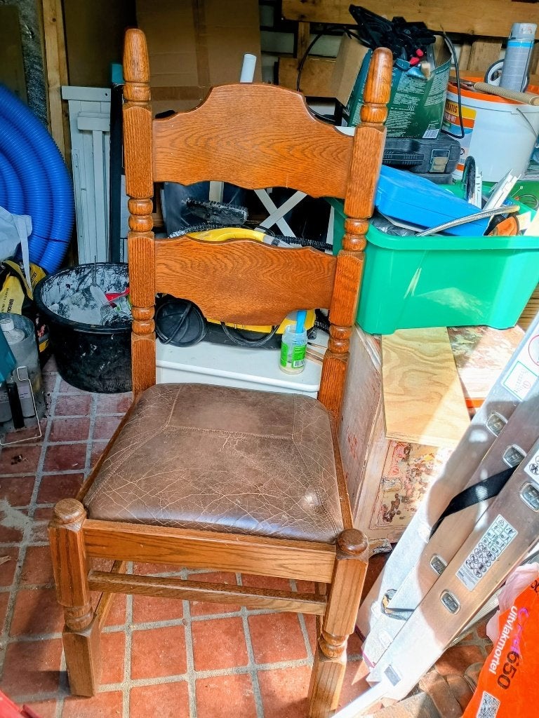 Gratis 4 houten stoelen, Ophalen, Gebruikt, Bruin, Vier