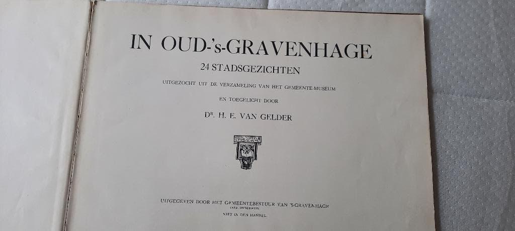 Boek met 24 tekeningen Oud 's Gravenhage. Gratis!, Boeken, Ophalen, Gelezen