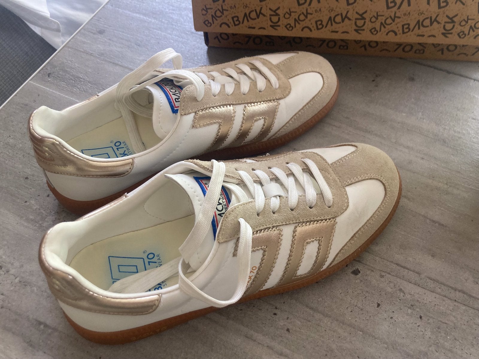 DAMES SNEAKER BACK 70 STREETWEAR mt 40, Ophalen of Verzenden, Zo goed als nieuw, Wit, Sneakers of Gympen