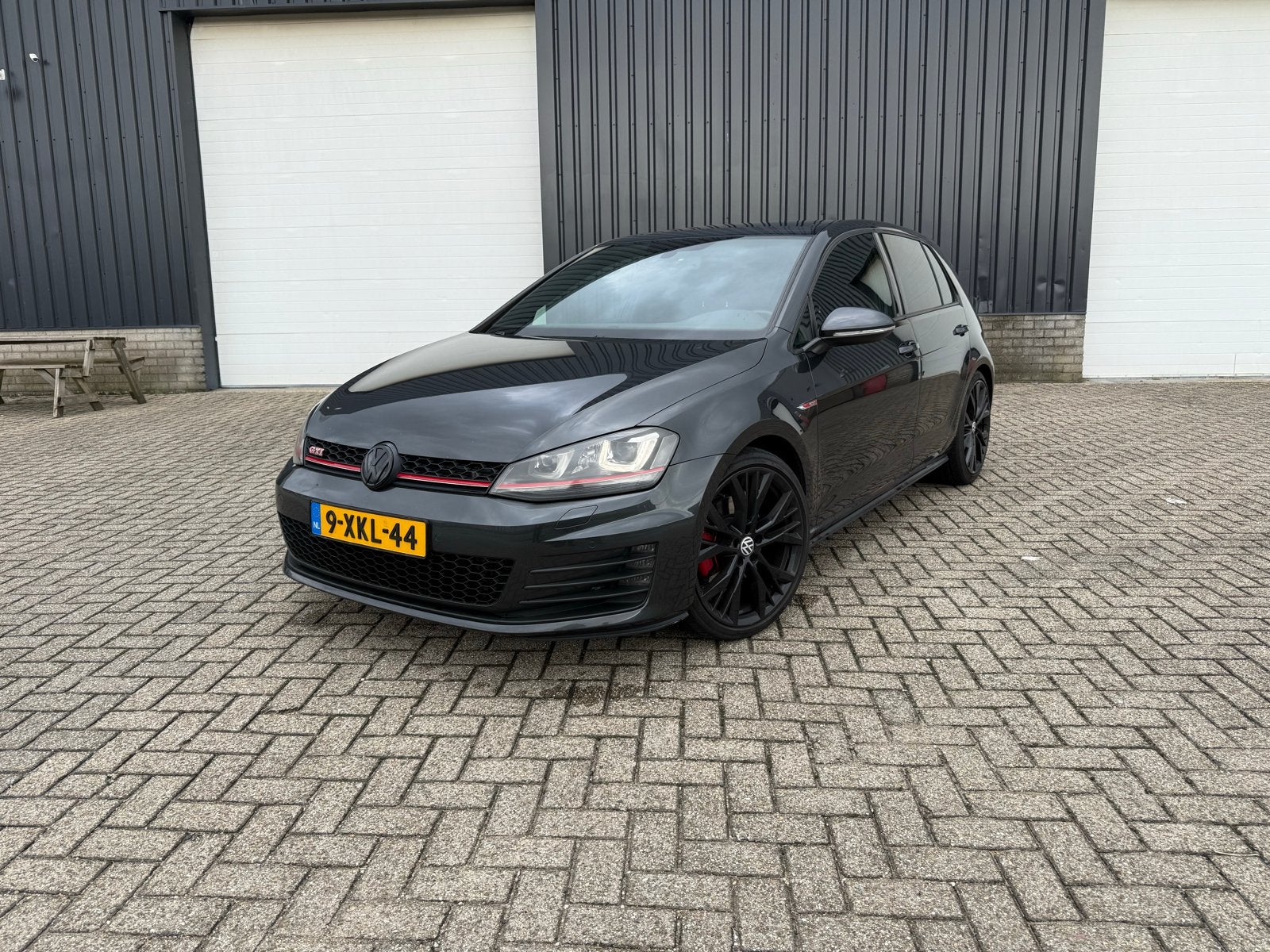 Volkswagen Golf 7 GTI DSG | Stage 2 | 340 PK | Panorama, Zwart, 4 cilinders, 1984 cc, Leder