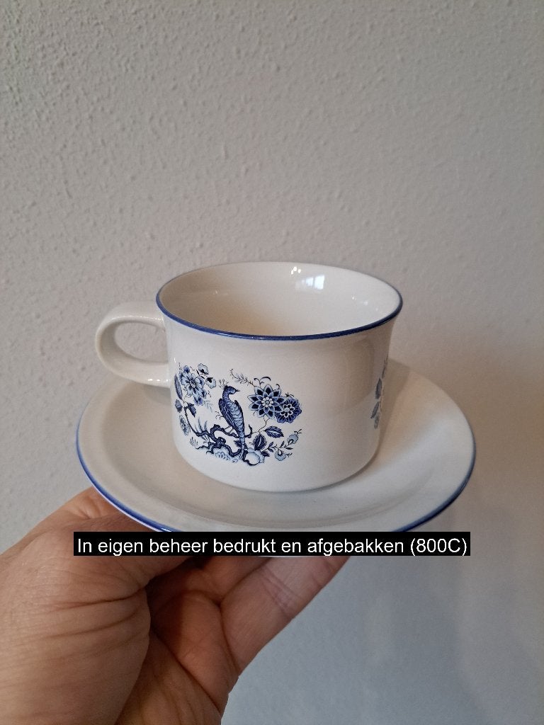 Kop en Schotel met Blauwe Pauw van Porselein, Nieuw, Ophalen of Verzenden, Overige stijlen, Kop(pen) en/of Schotel(s)