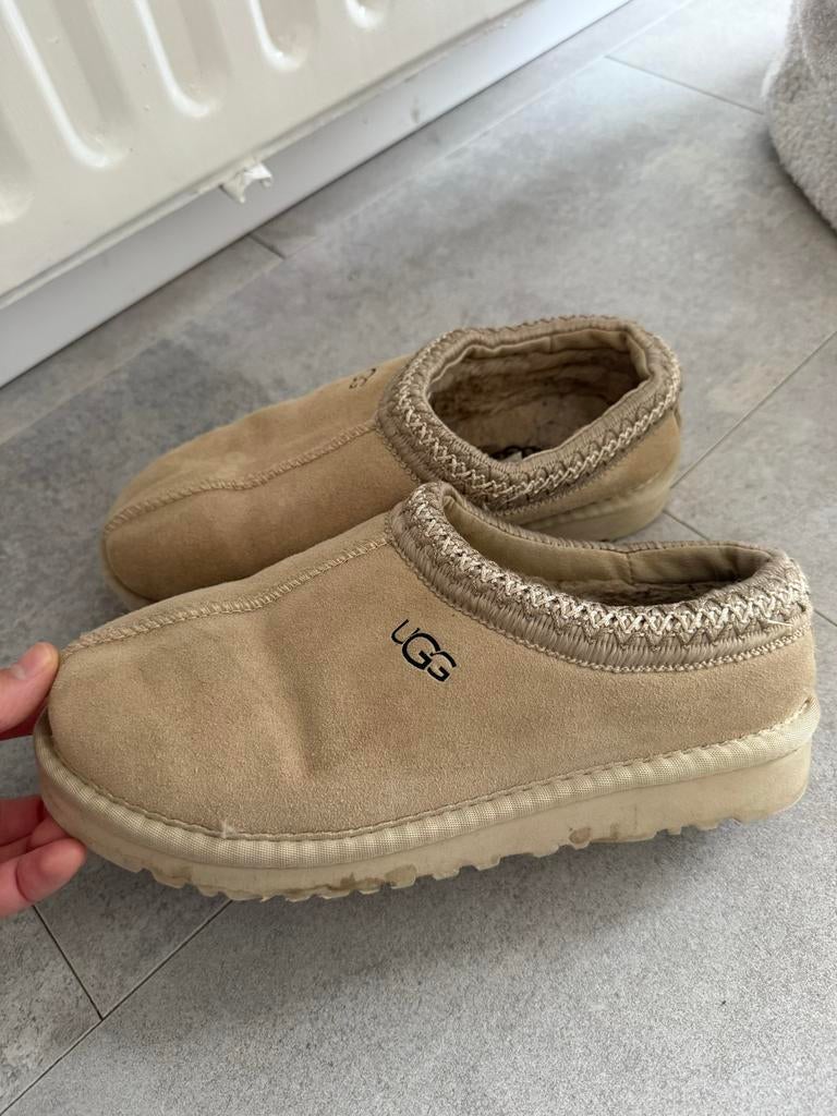 Comfortabele UGG pantoffels - Beige, maat 38, Verzenden, Beige, Zo goed als nieuw, Pantoffels of Sloffen