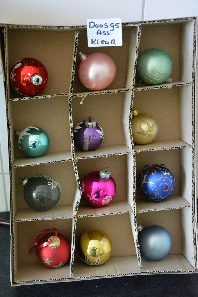 Kerstballen gekleurd Doos 95, Diversen, Ophalen of Verzenden, Zo goed als nieuw