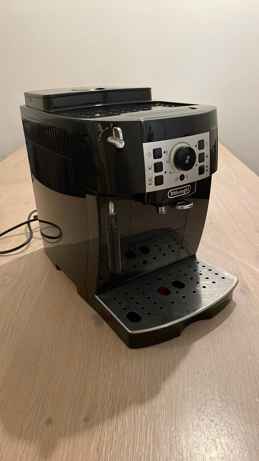 de delonghi magnifica s, Ophalen of Verzenden, Zo goed als nieuw, Afneembaar waterreservoir, Gemalen koffie