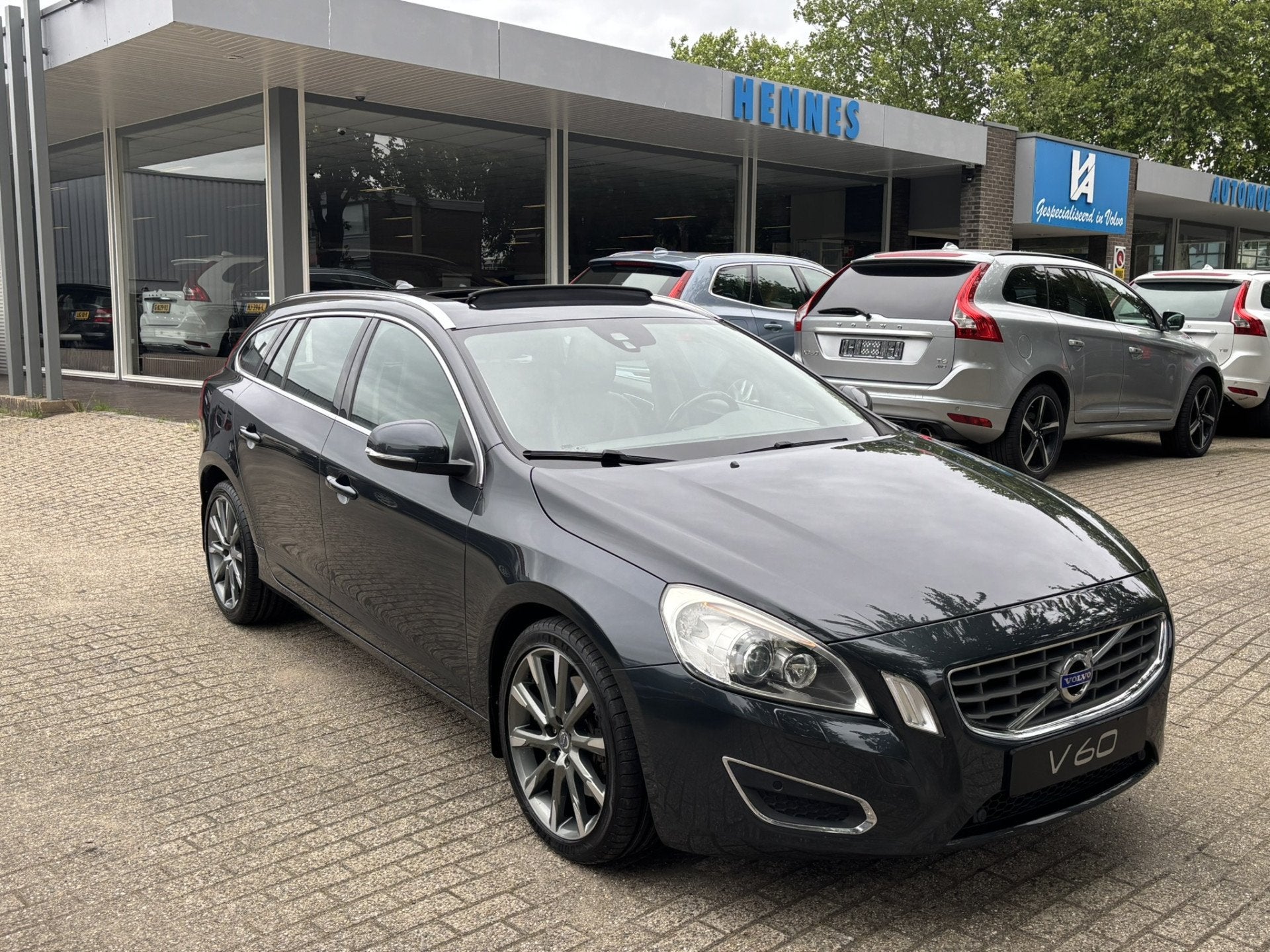 Volvo V60 3.0 T6 AWD Summum Schuifdak Standkachel On call Ke, Auto's, Automaat, Euro 5, Gebruikt, Met garantie (alle)