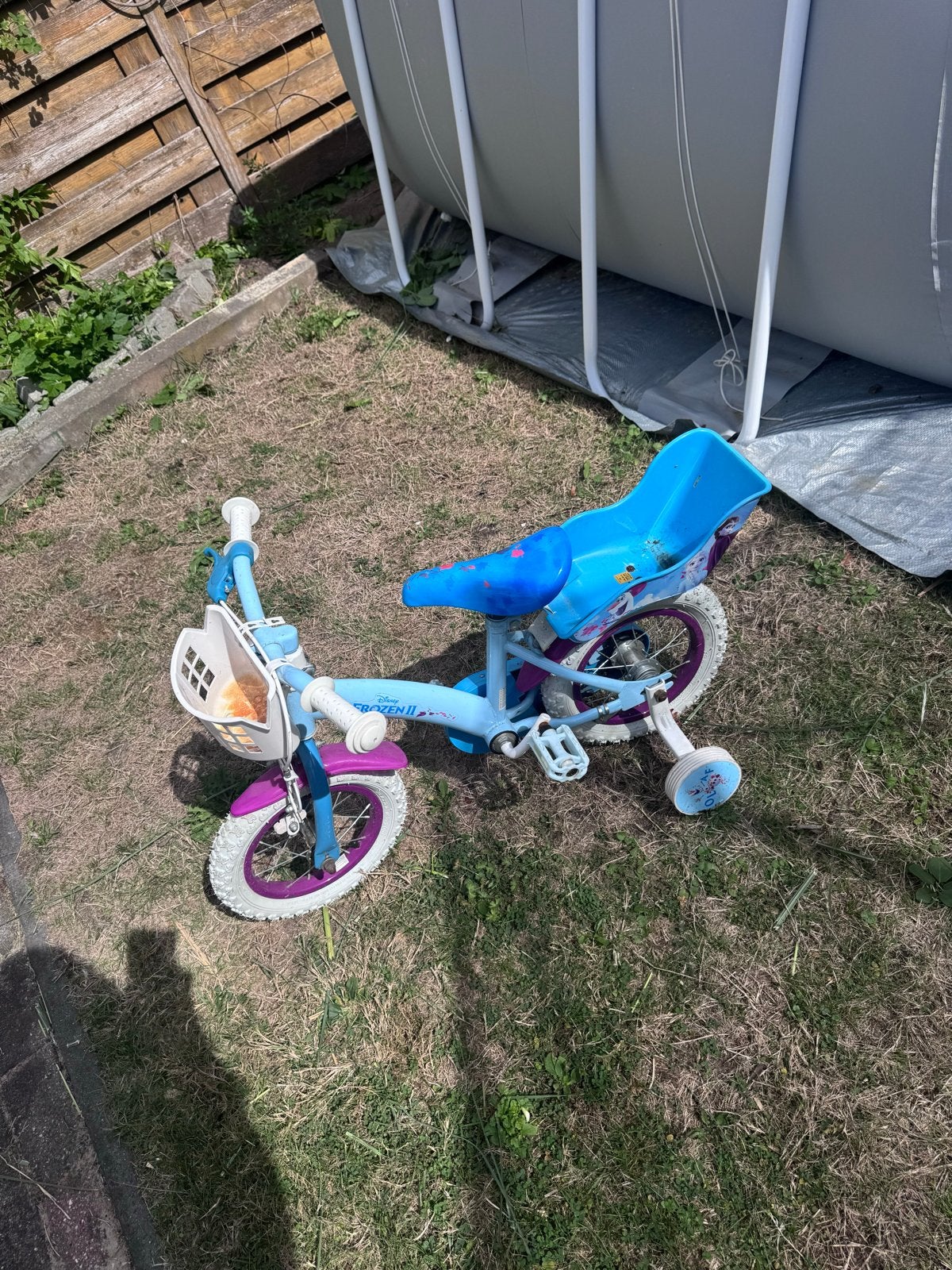Kinderfiets Frozen met zijwieltjes, Fietsen en Brommers, Fietsen | Kinderfietsjes, Ophalen, Gebruikt, Minder dan 16 inch, Zijwieltjes